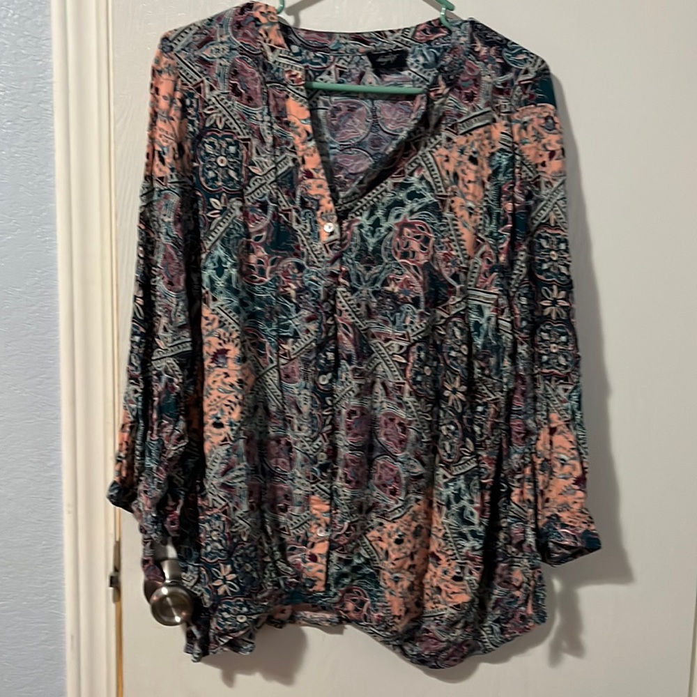 Women’s XL multicolor blouse from the Buckle